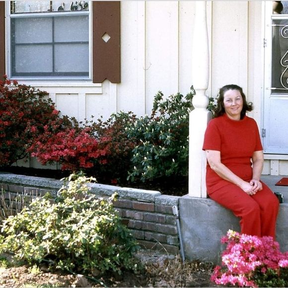 BELLA LIVE SHO LISTING - Picture 3 of 6